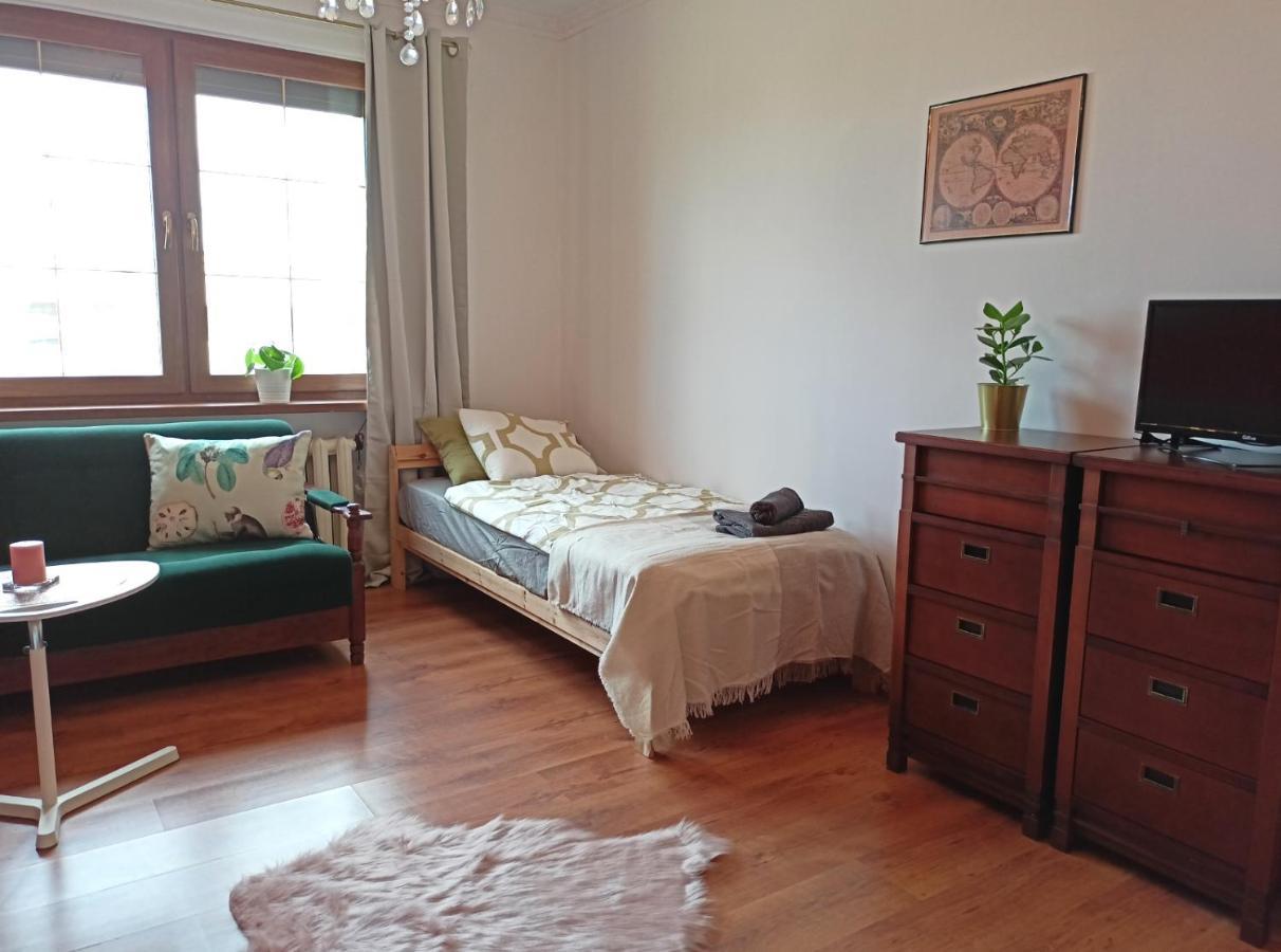 Przytulny Pokoj Blisko Autostrady S3 I 6 Min Od Rynku 莱格尼察 外观 照片